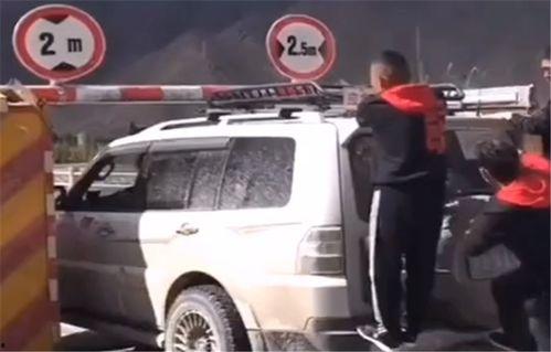 普拉多行李架安装视频